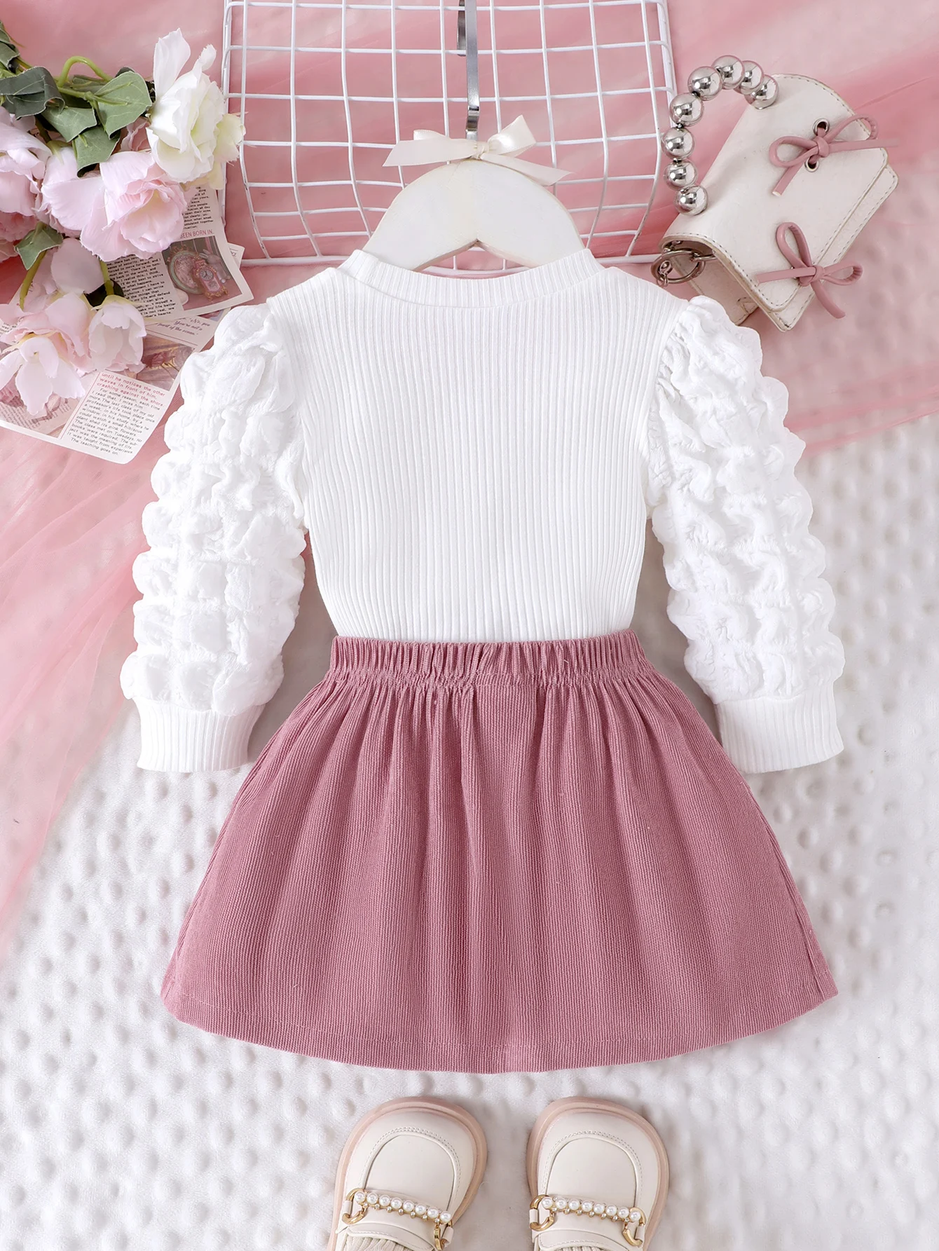 2PCS  Autumn New Style For Girls 1-3 Years Old, Comfortable And Sweet Bubble Sleeve Love Badge Top + Short Skirt Set