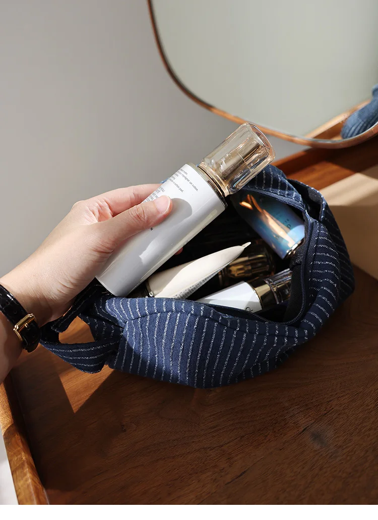 Classic striped large capacity portable cosmetic bag cotton linen fabric dark zipper skin care travel portable storage bag