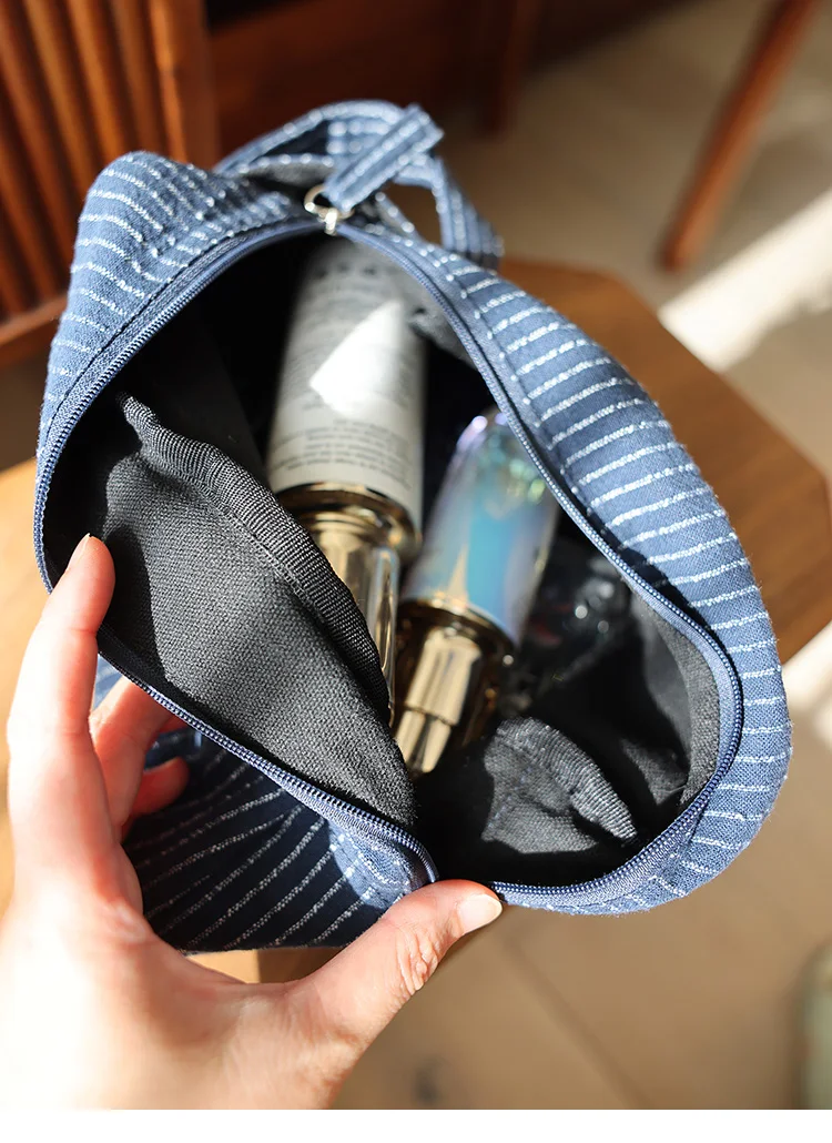 Classic striped large capacity portable cosmetic bag cotton linen fabric dark zipper skin care travel portable storage bag
