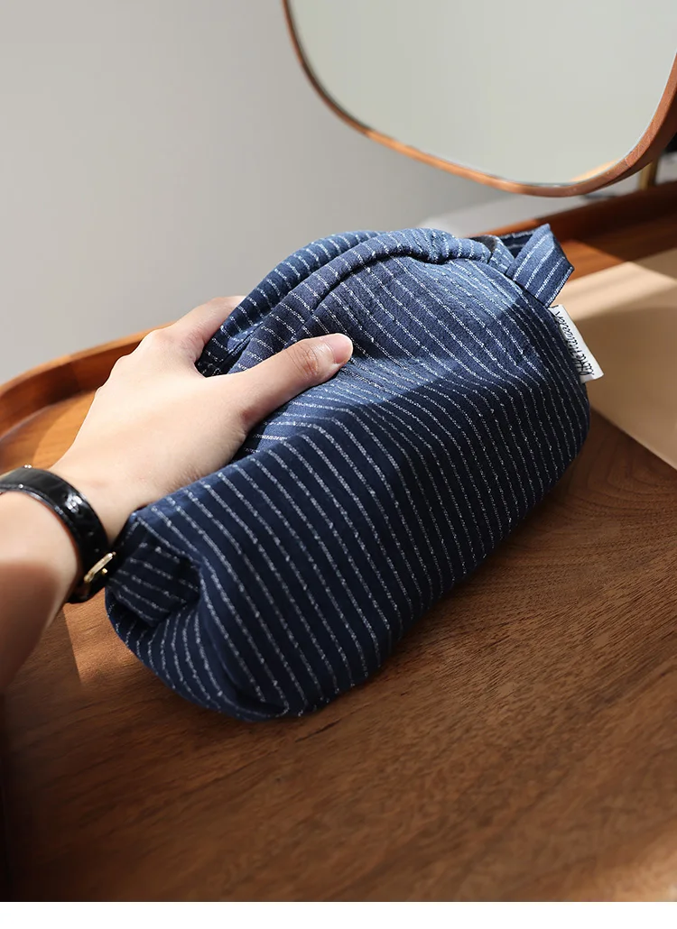 Classic striped large capacity portable cosmetic bag cotton linen fabric dark zipper skin care travel portable storage bag