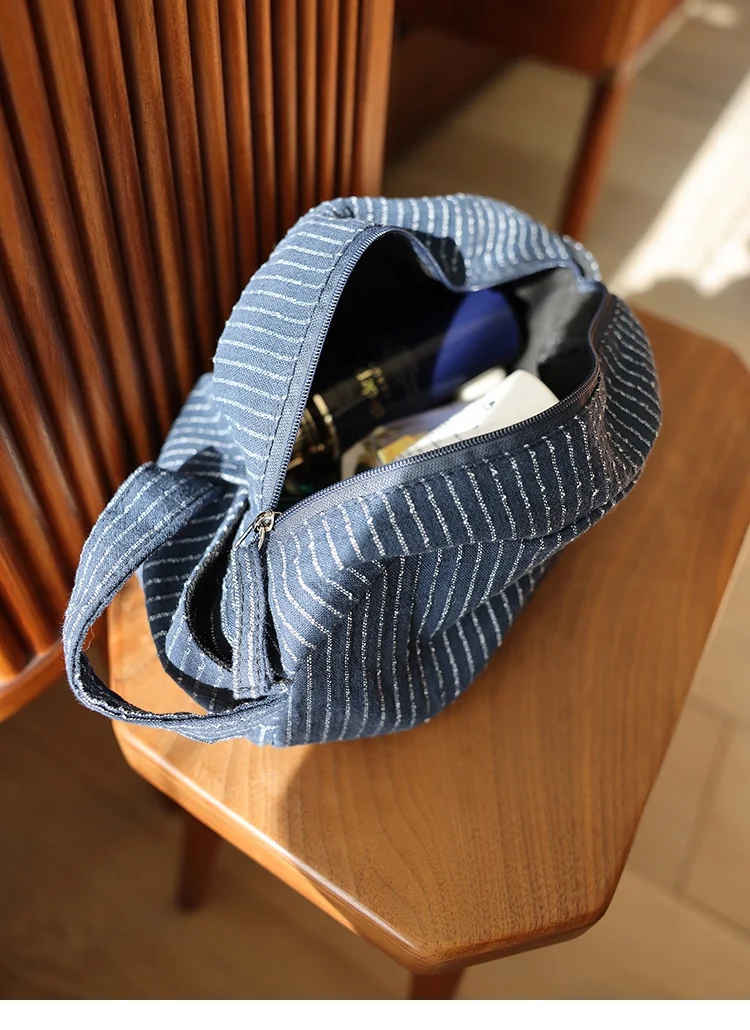 Classic striped large capacity portable cosmetic bag cotton linen fabric dark zipper skin care travel portable storage bag