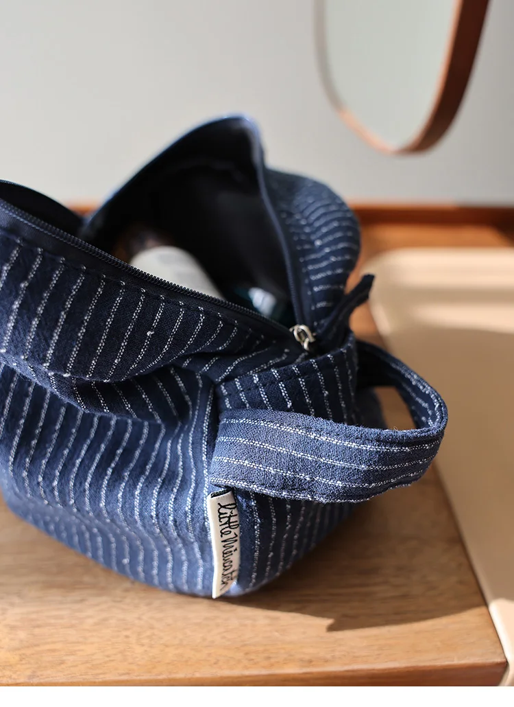 Classic striped large capacity portable cosmetic bag cotton linen fabric dark zipper skin care travel portable storage bag