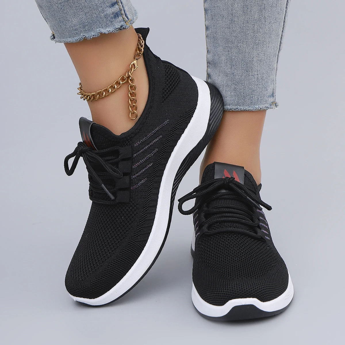Spring and Autumn New Women's Casual Lace up Comfortable, Breathable, Lightweight and Wear-Resistant Sports Shoes