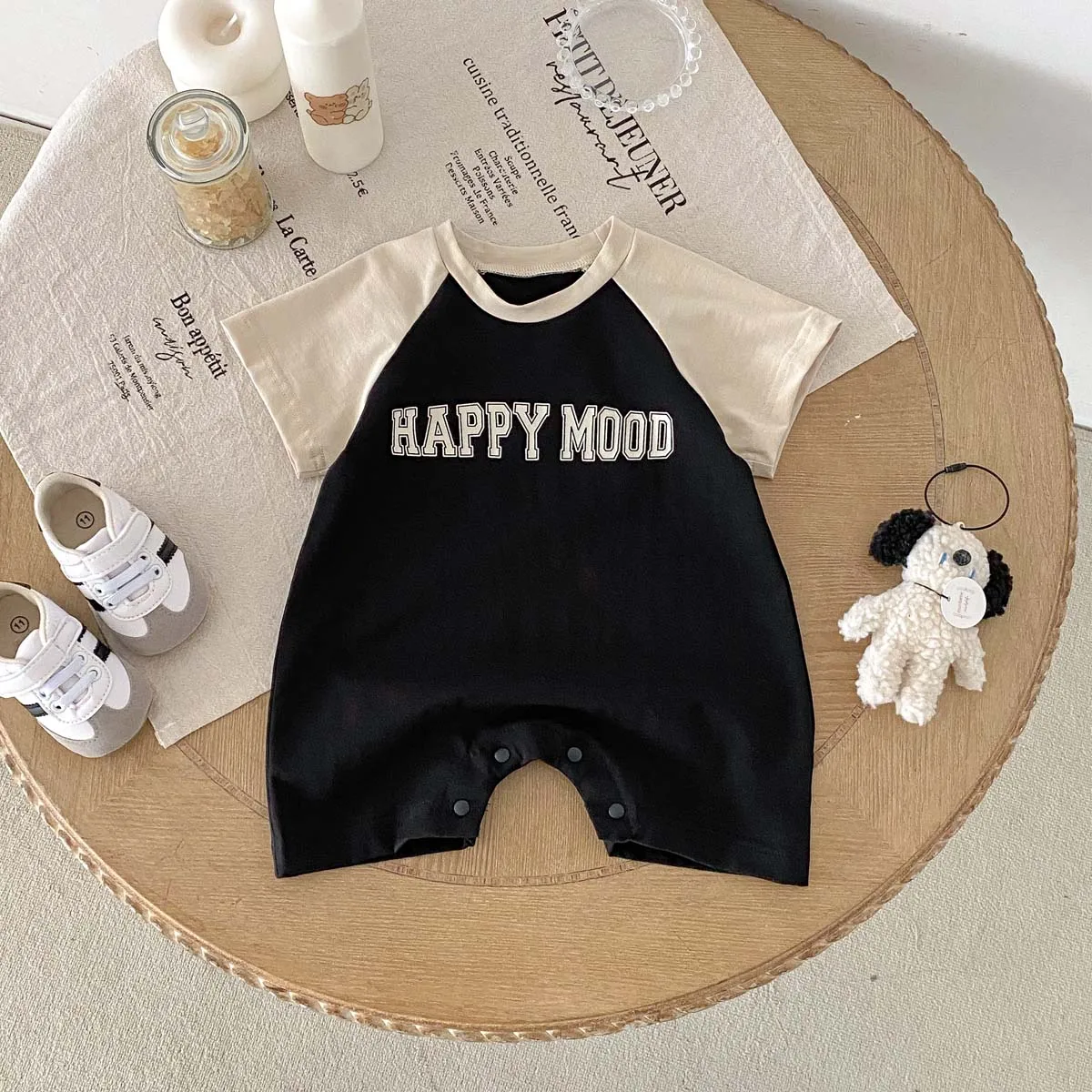Korean version of summer baby letter printed contrast color short-sleeved jumpsuit, summer baby boy letter short-sleeved jumpsui