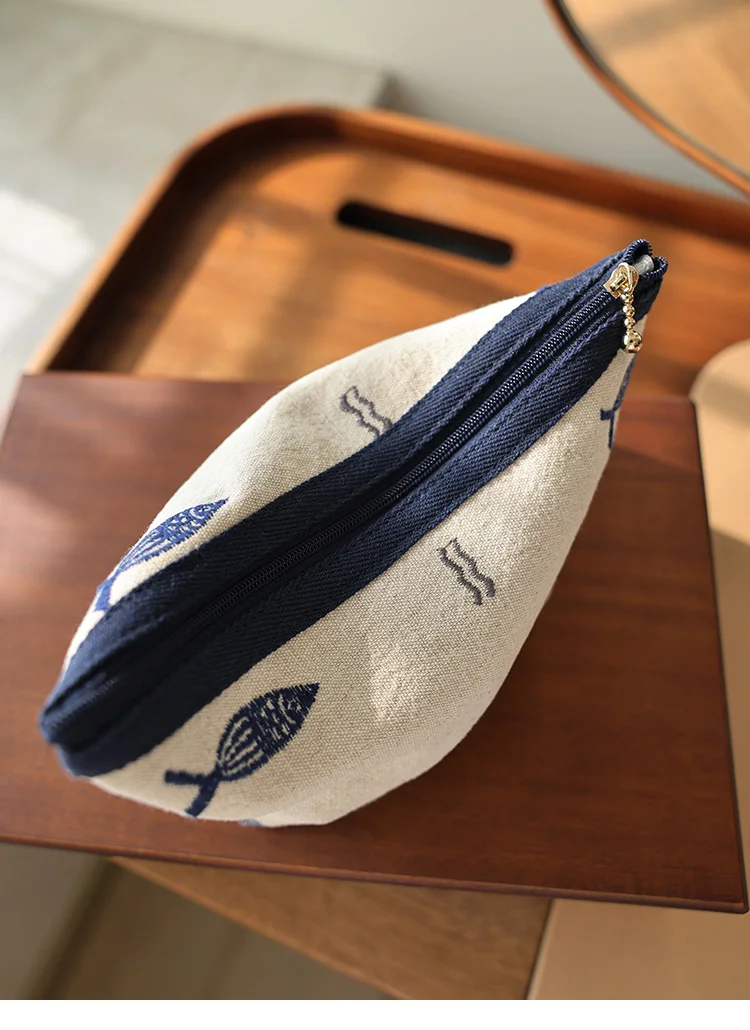 Embroidered Cosmetic Bag Literary Simple Storage Bag Travel Portable Zipper Makeup Bag Ethnic Style Liner Handmade Medium Bag