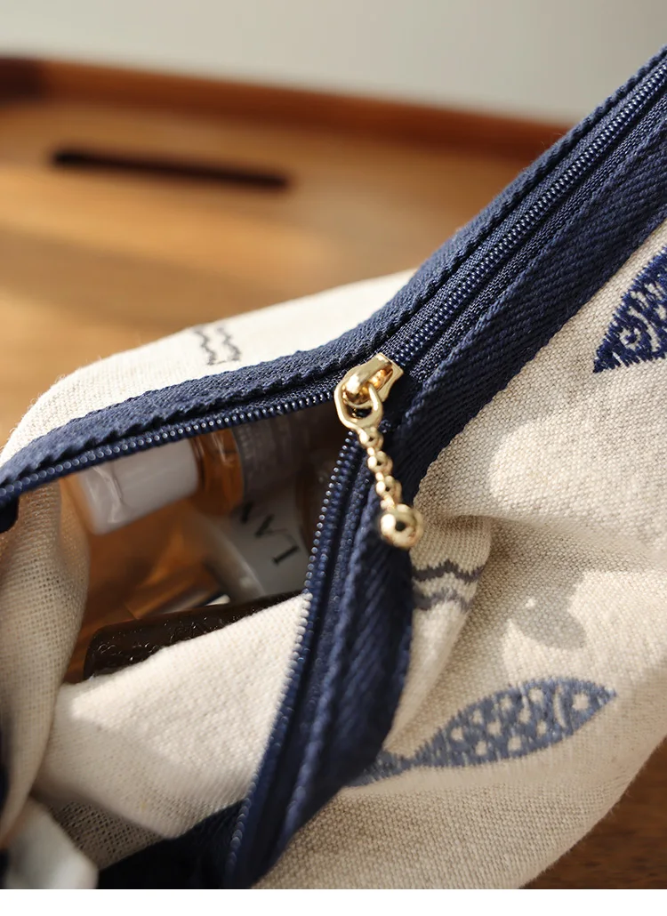 Embroidered Cosmetic Bag Literary Simple Storage Bag Travel Portable Zipper Makeup Bag Ethnic Style Liner Handmade Medium Bag