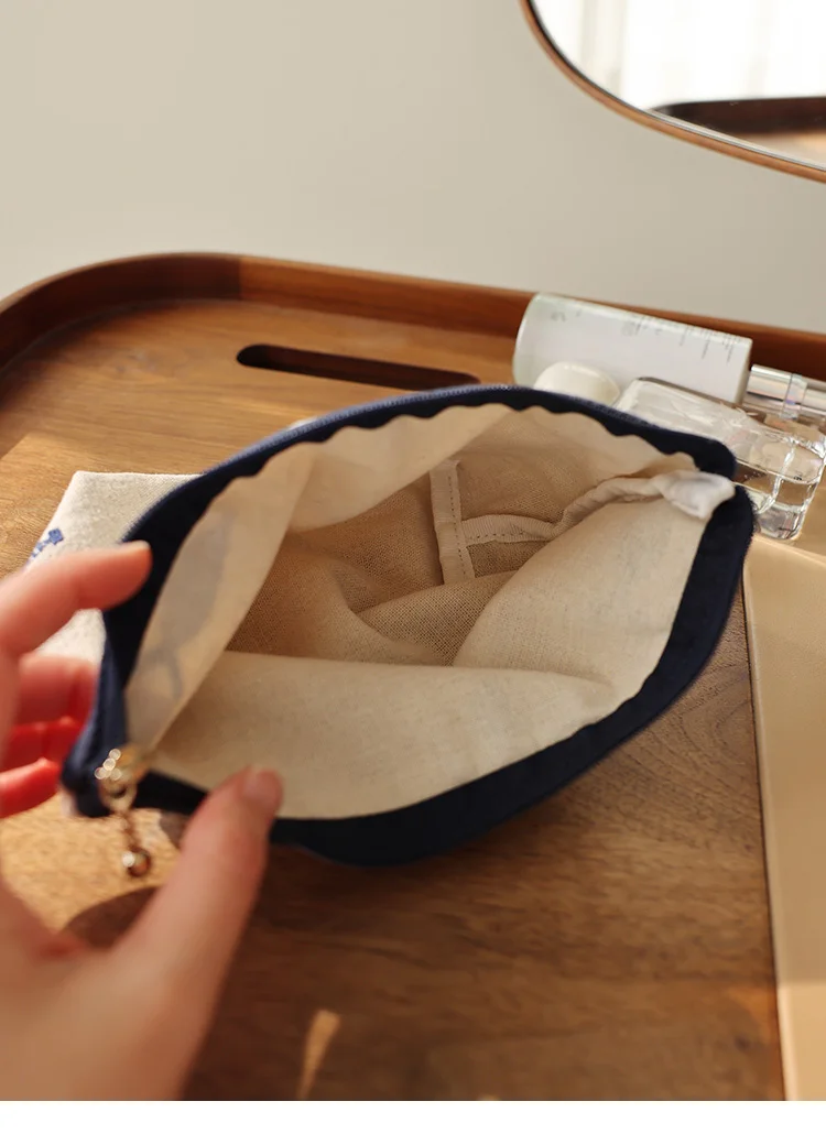 Embroidered Cosmetic Bag Literary Simple Storage Bag Travel Portable Zipper Makeup Bag Ethnic Style Liner Handmade Medium Bag