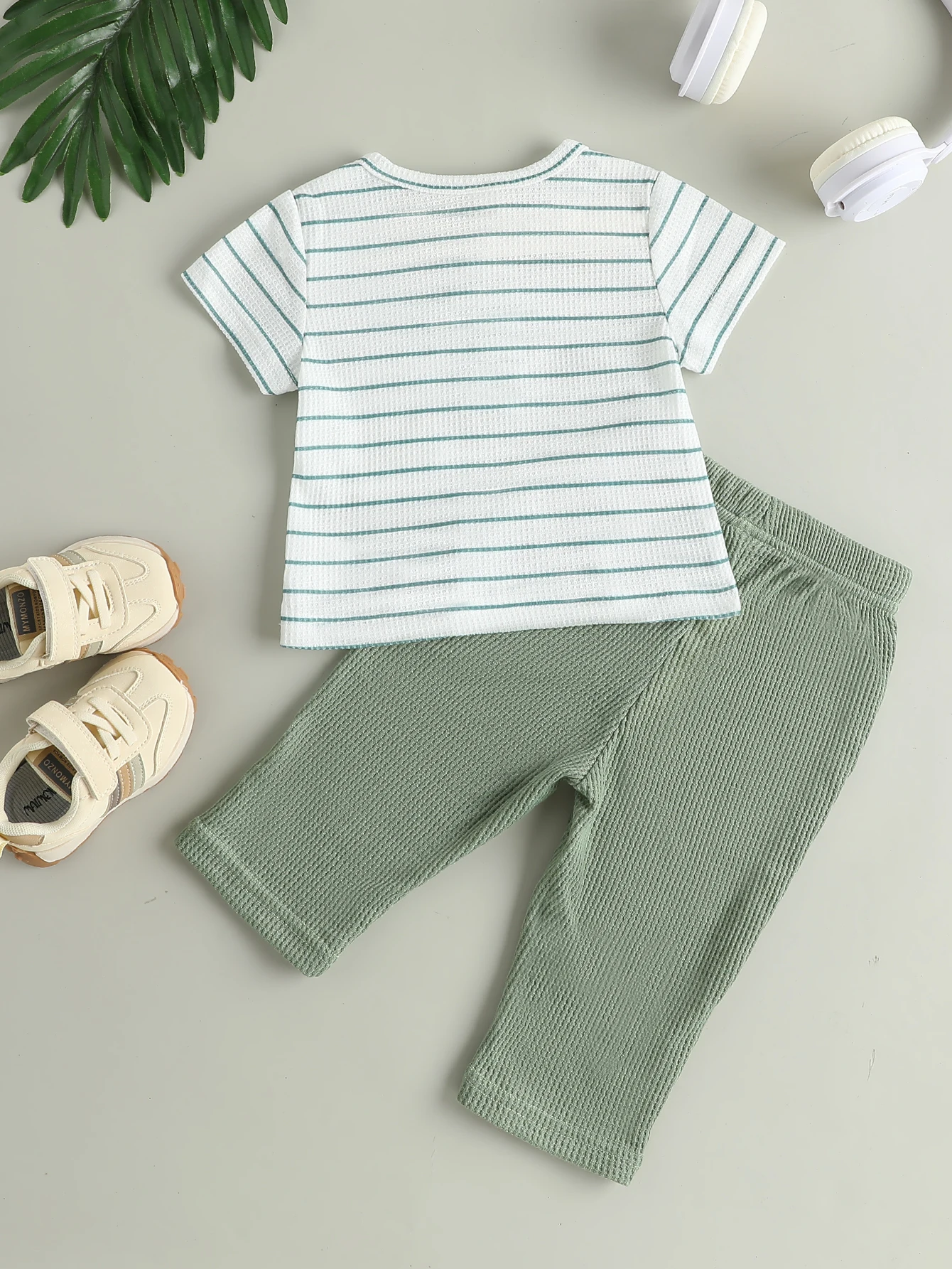 Summer New Arrival Boys’ Double-sided Waffle Knit Printed Short Sleeve T-shirt with Thin Long Pants Set, Simple and Casual Style