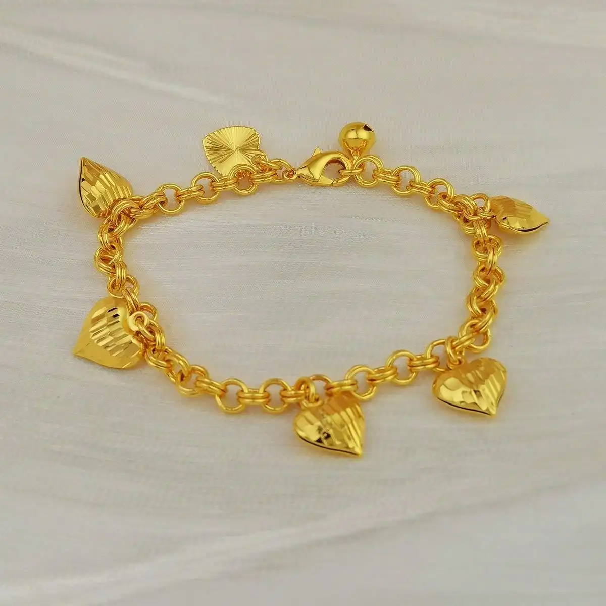 Dubai 24K Gold Plated Exquisite Women's Luxury Love Necklace Middle Eastern Elegant Heart Bracelet Copper Jewelry Two Piece Set
