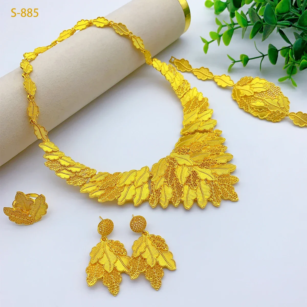 Large Round Pendant 24K Gold Plated Jewelry Set for Women Necklace Earrings Bracelet Ring African Bridal Wedding Party Gifts