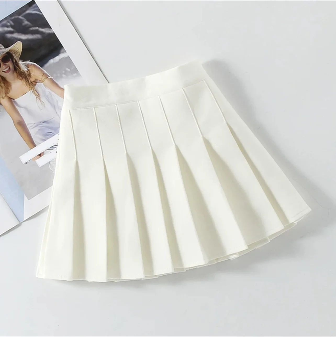 1pcs Spring Summer Girls Pleated Skirt Students Elastic A-line Skirt Kids College Style JK Skirts Childrens Fashion Short Skirts