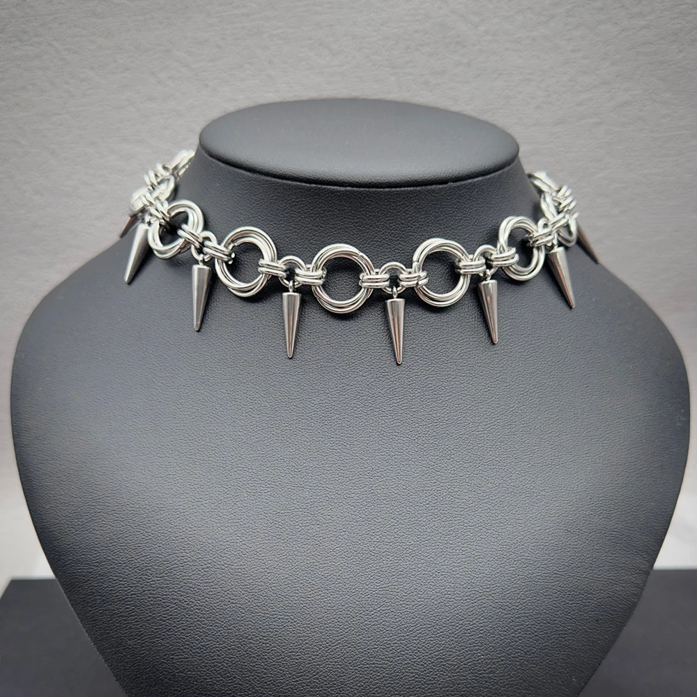 Goth Spiky Chainmail Choker Necklace for Women Men Punk Y2K Handmade Stainless Steel Rivet Spike Necklace Emo Grunge Aesthetic