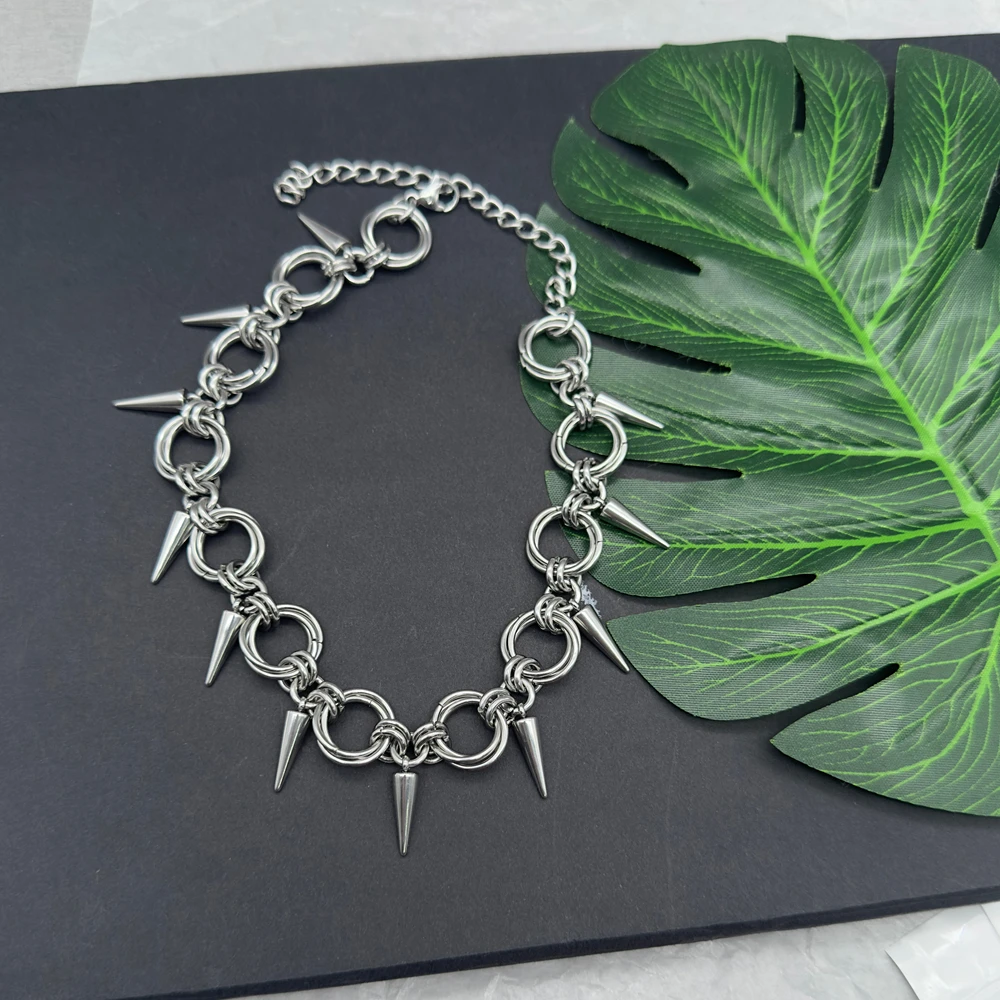 Goth Spiky Chainmail Choker Necklace for Women Men Punk Y2K Handmade Stainless Steel Rivet Spike Necklace Emo Grunge Aesthetic