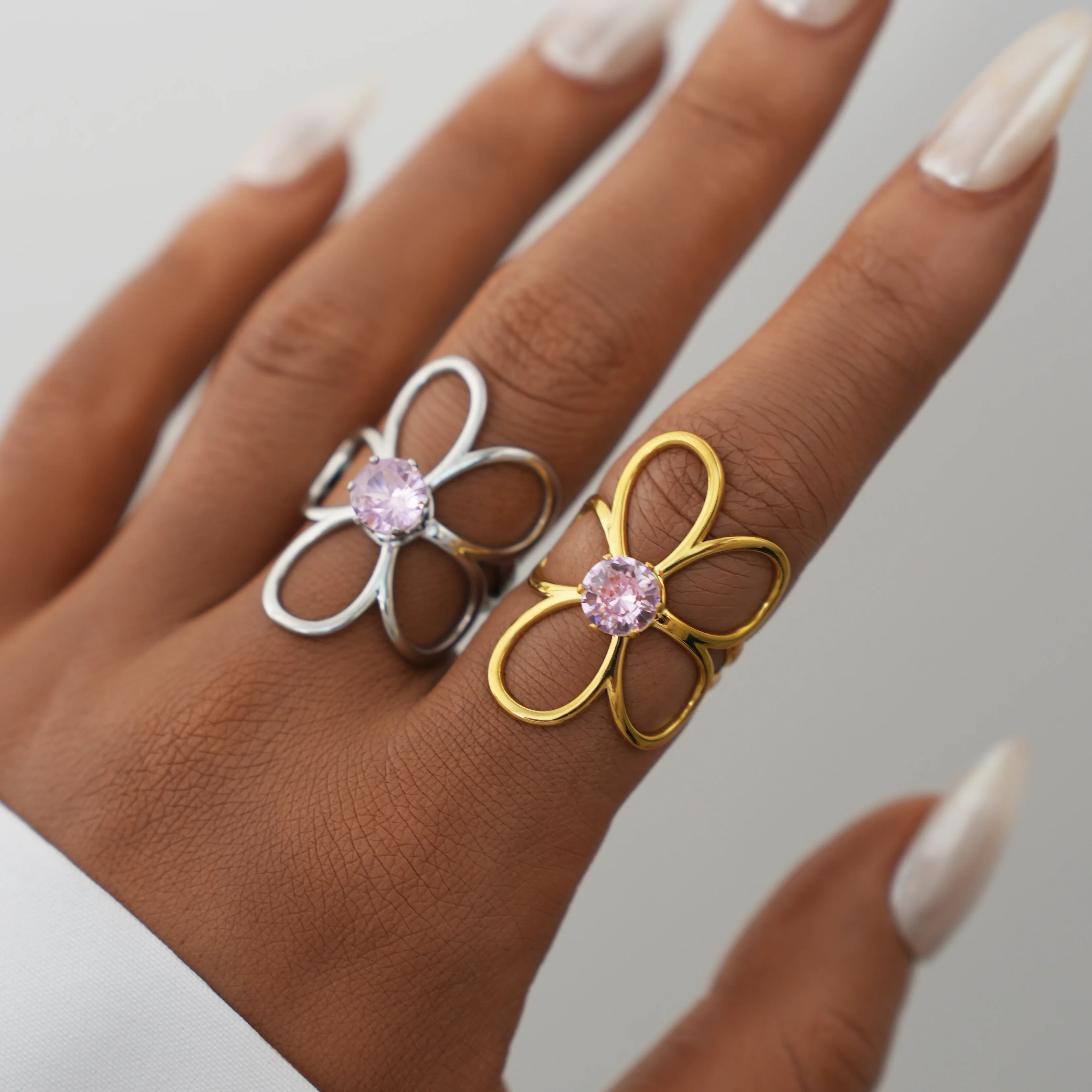 Uself Trendy Stainless Steel Metal Flower Adjustable Fashion Finger Ring Rust Proof Attractive Daily Jewelry Accessories Gift
