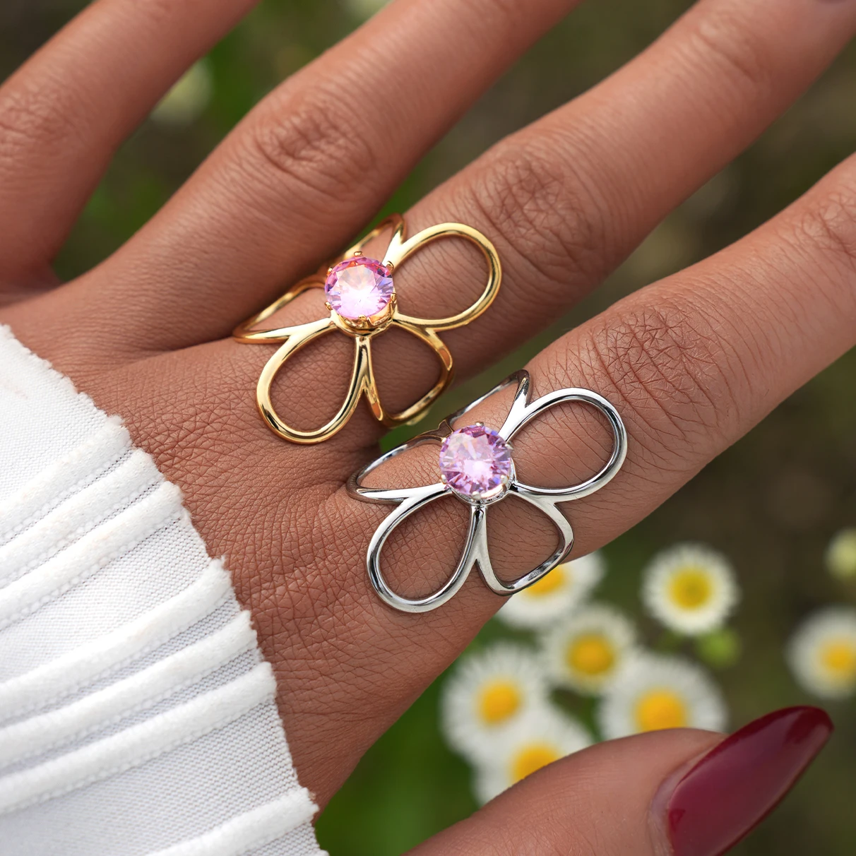 Uself Trendy Stainless Steel Metal Flower Adjustable Fashion Finger Ring Rust Proof Attractive Daily Jewelry Accessories Gift