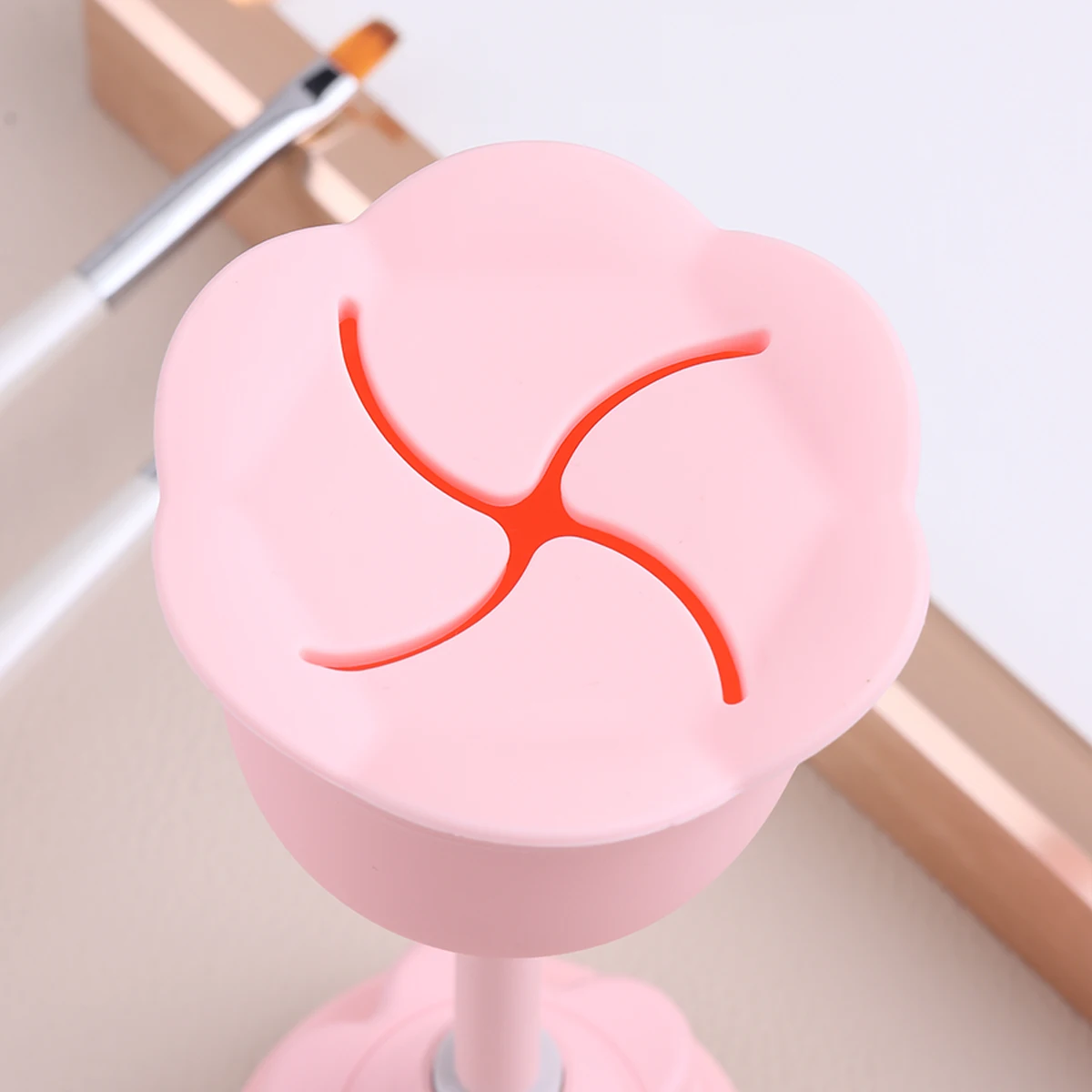 360° Rotating for Nail Polish Holder Stand with Anti-Spill Tilted Design Ergonomic Grip, Portable Desktop Storage for Nail Paint