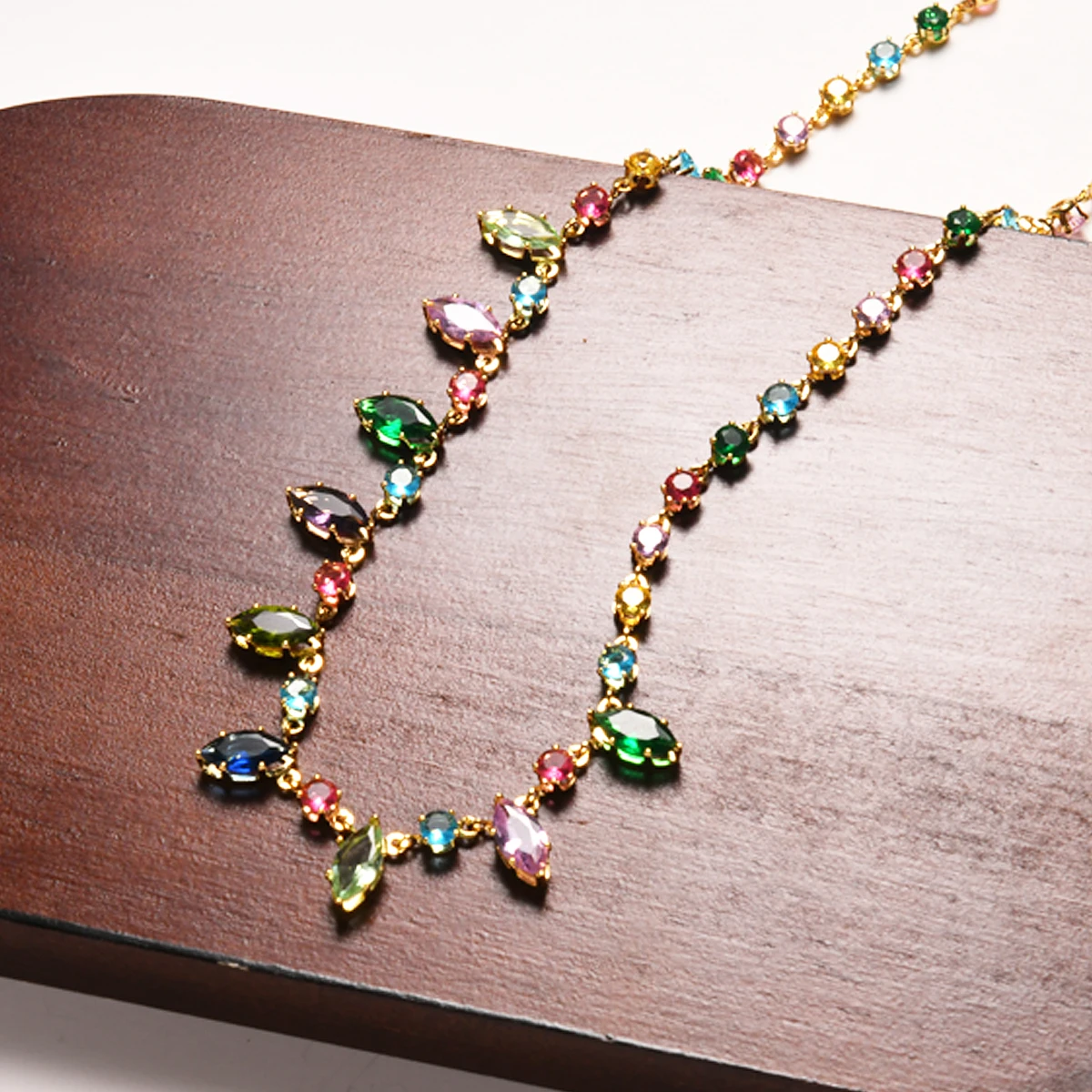 Personalized Trend Design Color Inlaid Zirconia Women's Necklace Bracelet Niche Fashion Holiday Party Accessories Jewelry Set