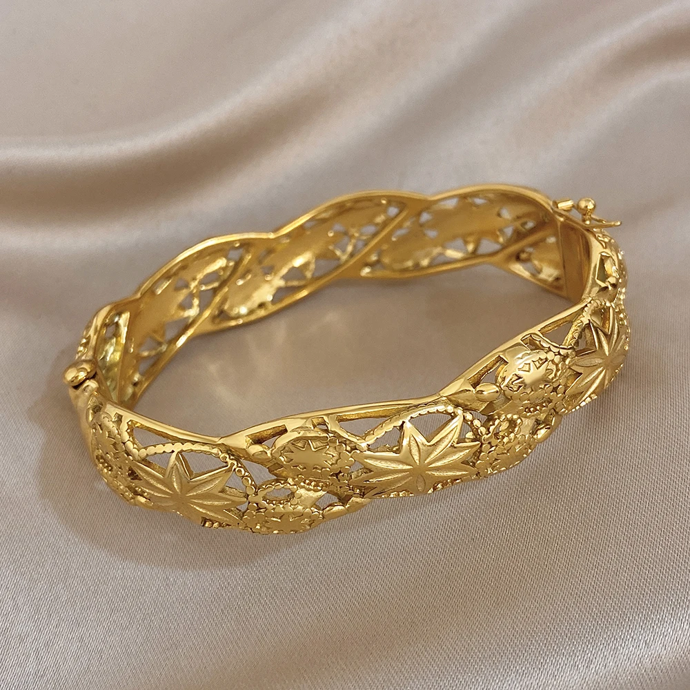 Greatera Retro Plated Gold Women's Cuff Bracelet Classic Geometry Hollow Stainless Steel Charm Colorfast Bangle European America