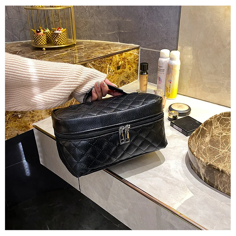 Travel Fashion Makeup Bag Large Capacity Black Handheld PU Embroidery Thread Diamond Grid Toilet Bag Makeup Storage Bag