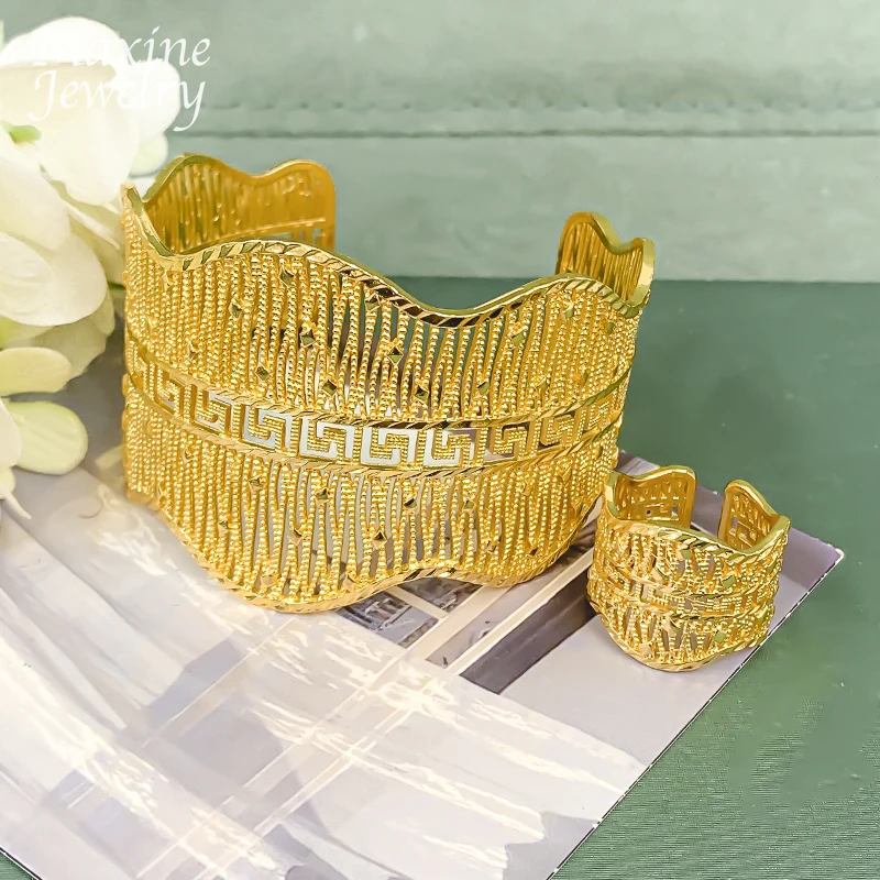 Hollow Classic Bracelet with Ring Set Dubai 18K Gold Plated Jewelry Set for Woman African Bridal Wedding Party Accessories Gifts