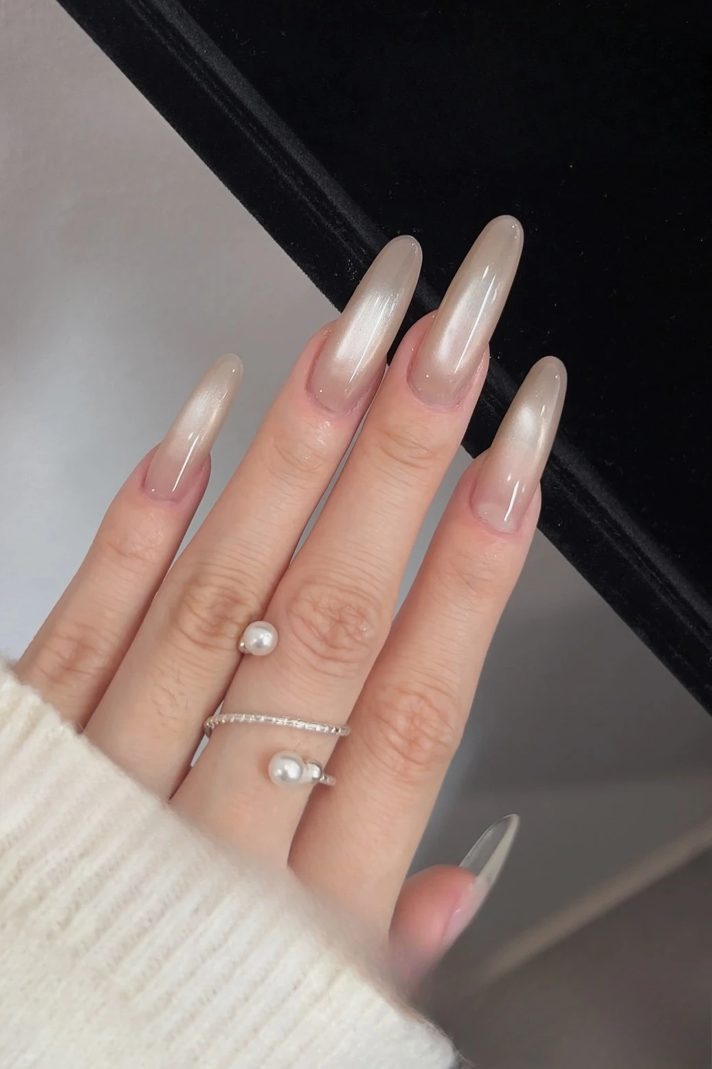 10 Color Bead Color Pearl Silk Satin Cat Eye Glue Nail Shop New Popular Transparent Naked Color Glass Bead Cat Eye White Enamel