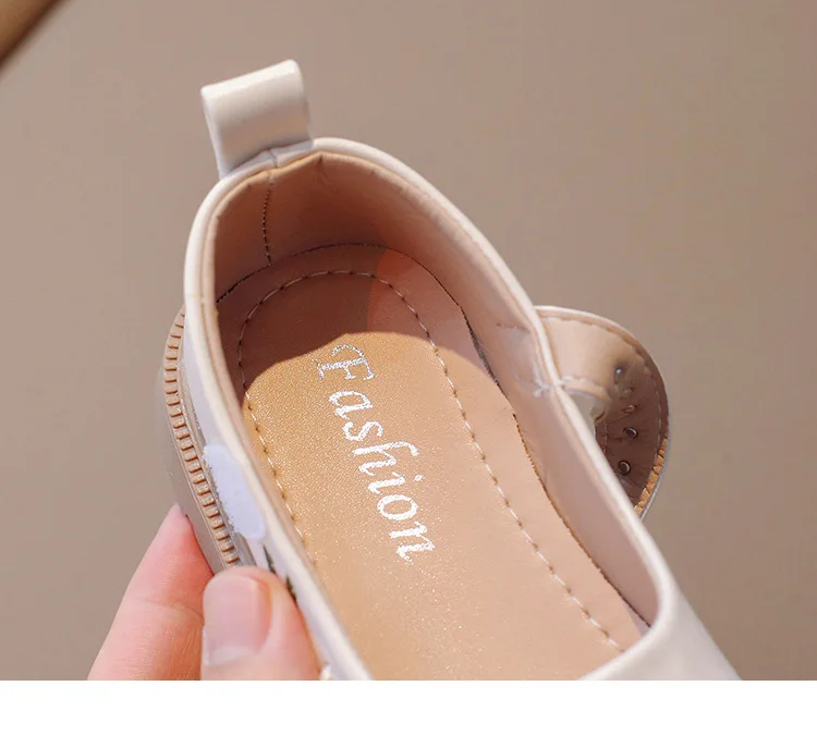 Girls Leather Shoes Embroidery Flowers Princess Sweet Kids National Style Flats Children's Flat Mary Janes Soft Dress Shoes Soft