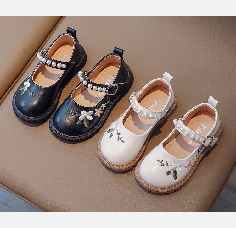 Girls Leather Shoes Embroidery Flowers Princess Sweet Kids National Style Flats Children's Flat Mary Janes Soft Dress Shoes Soft