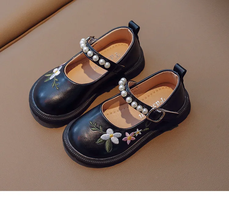Girls Leather Shoes Embroidery Flowers Princess Sweet Kids National Style Flats Children's Flat Mary Janes Soft Dress Shoes Soft