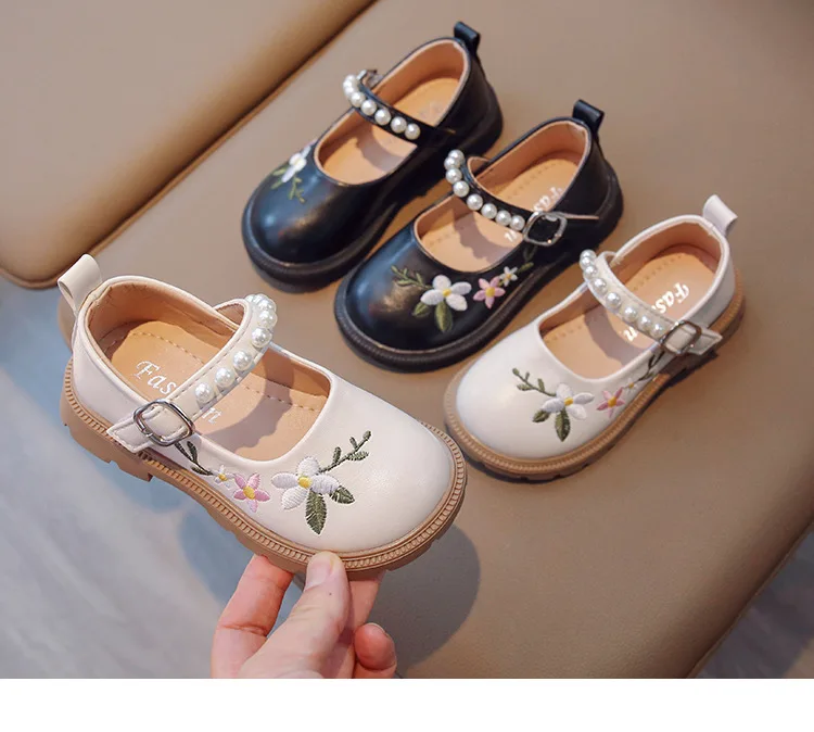 Girls Leather Shoes Embroidery Flowers Princess Sweet Kids National Style Flats Children's Flat Mary Janes Soft Dress Shoes Soft