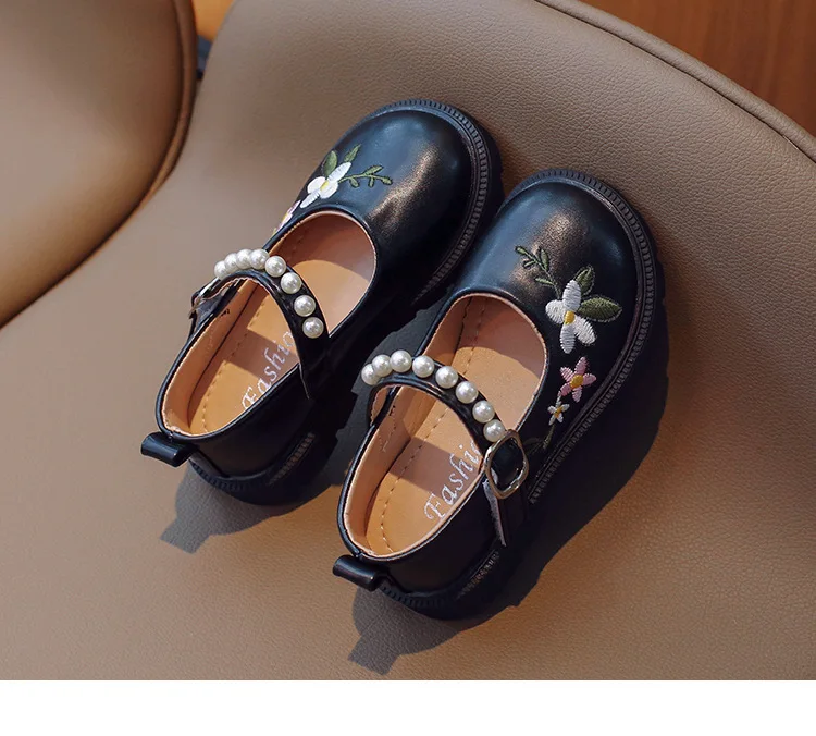 Girls Leather Shoes Embroidery Flowers Princess Sweet Kids National Style Flats Children's Flat Mary Janes Soft Dress Shoes Soft