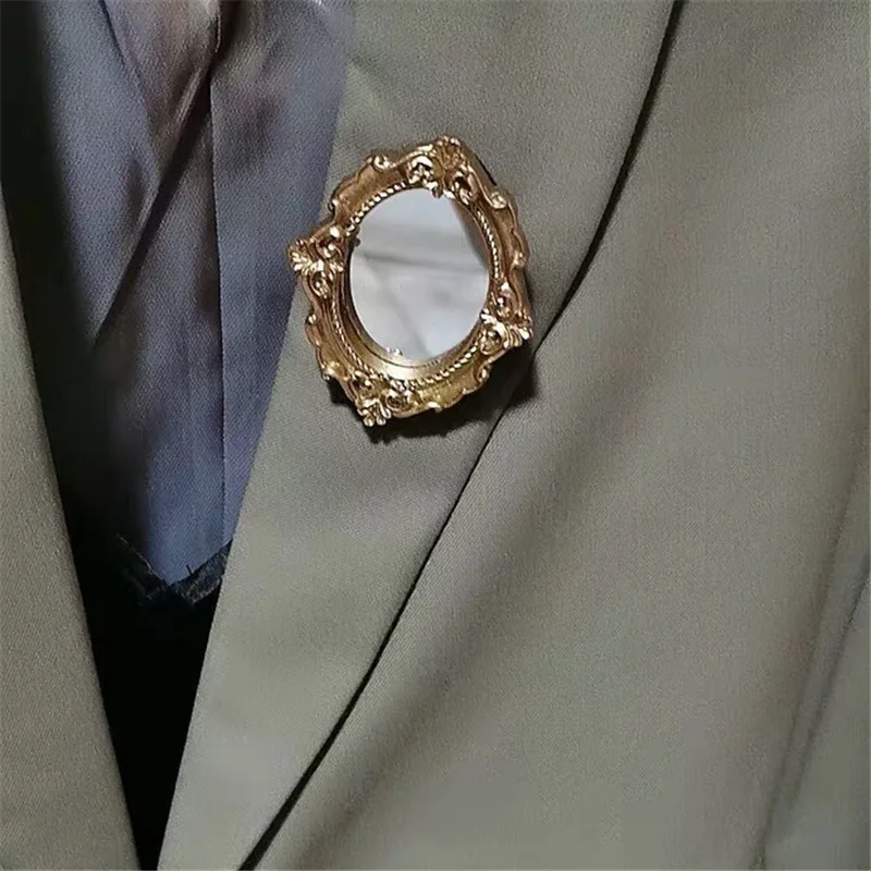 FishSheep Vintage Mini Mirror Brooches for Women Abstract Baroque Painting Gold Color and Silver Color Metal Pins for Backpacks