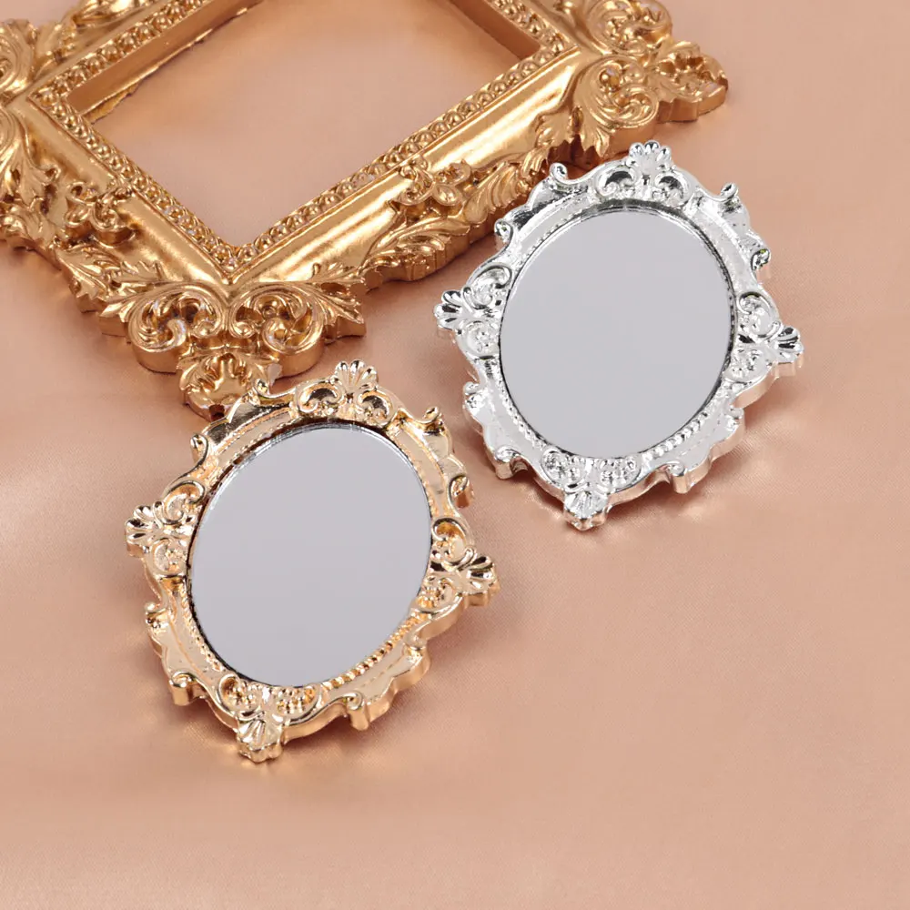 FishSheep Vintage Mini Mirror Brooches for Women Abstract Baroque Painting Gold Color and Silver Color Metal Pins for Backpacks
