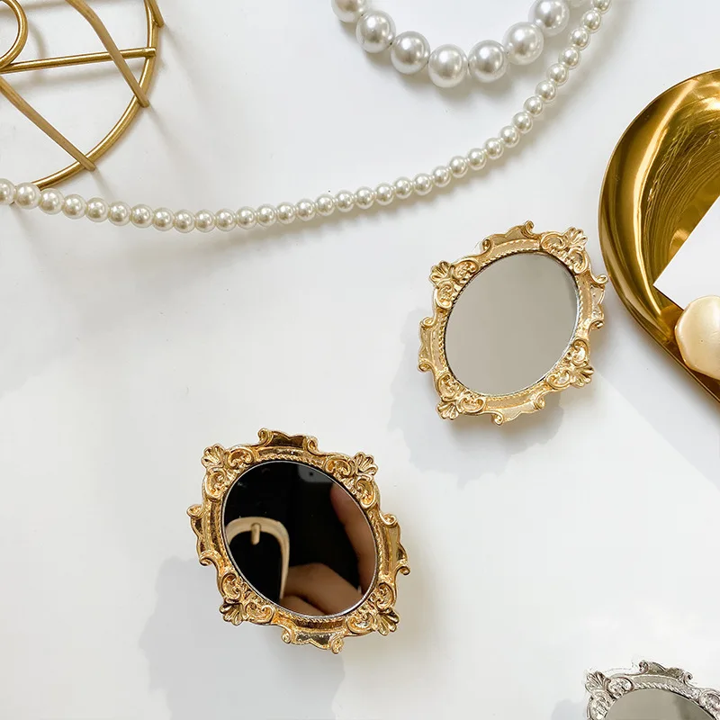 FishSheep Vintage Mini Mirror Brooches for Women Abstract Baroque Painting Gold Color and Silver Color Metal Pins for Backpacks