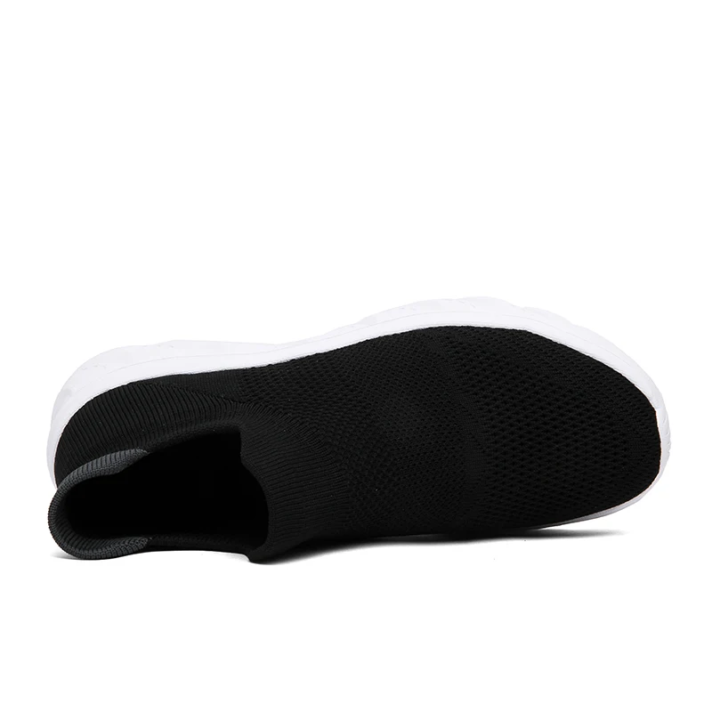 Breathable Men Casual Shoes Slip on Male Vulcanized Shoes Lightweight Men's Casual Sneakers Soft Anti-slip Flats Outdoor Loafers