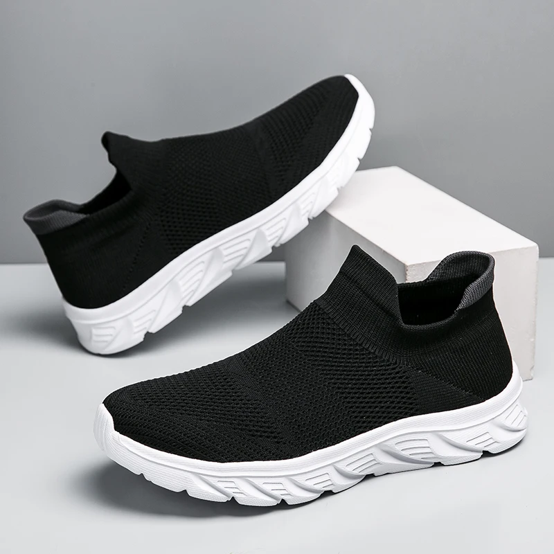 Breathable Men Casual Shoes Slip on Male Vulcanized Shoes Lightweight Men's Casual Sneakers Soft Anti-slip Flats Outdoor Loafers