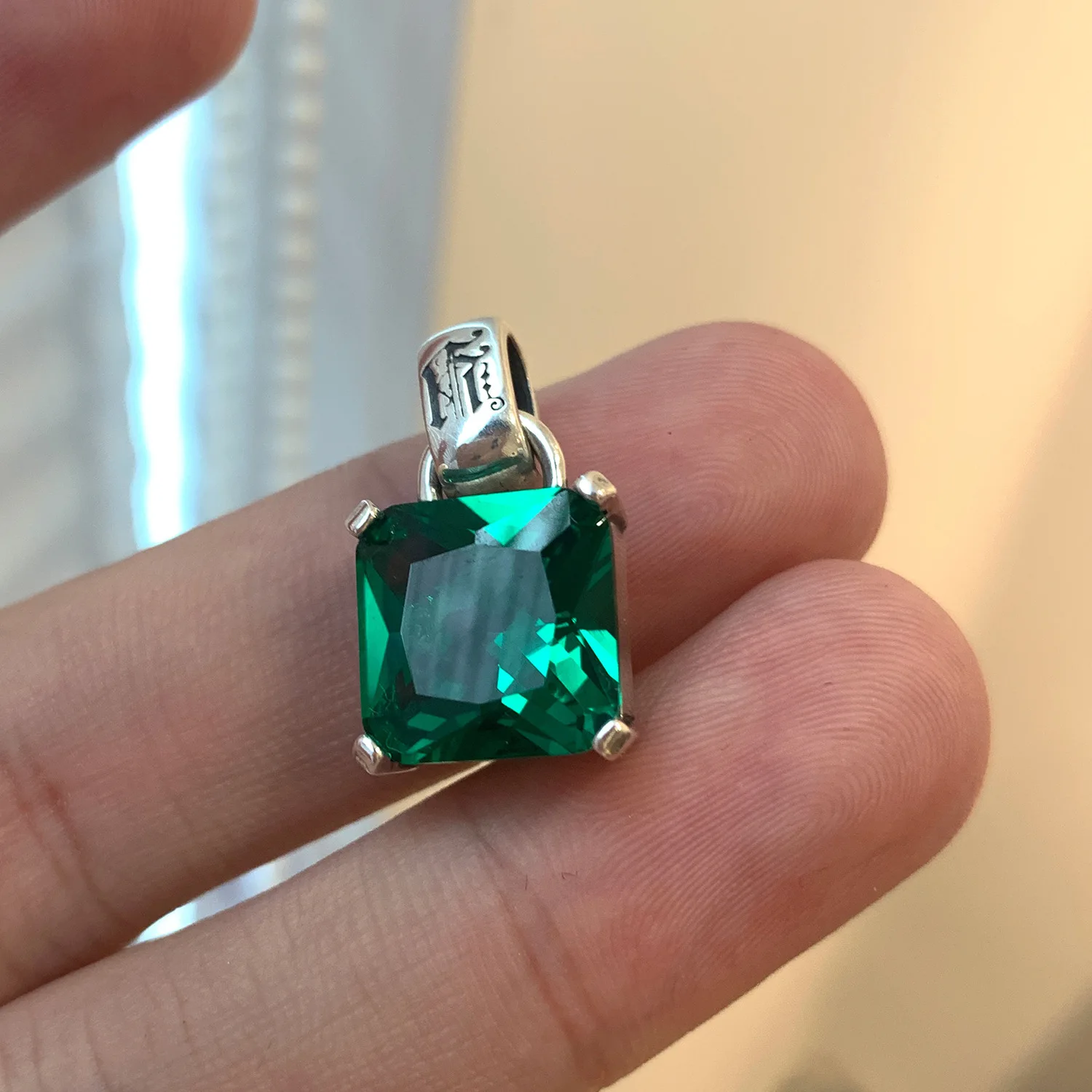 Best Sell Trendy Square Green Crystal Retro Thai Silver Ladies Pendant Necklace Jewelry For Women Short Chains Never Fade