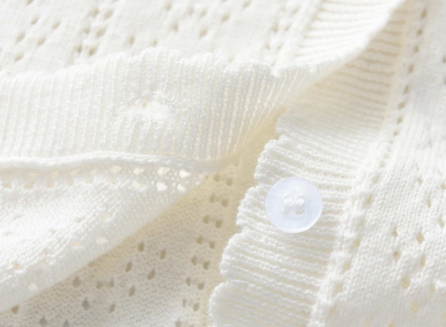 Spring and Autumn Newborn Baby Girl Pure Cotton Sweater Cardigan Hollow Knitted Thin Jacket