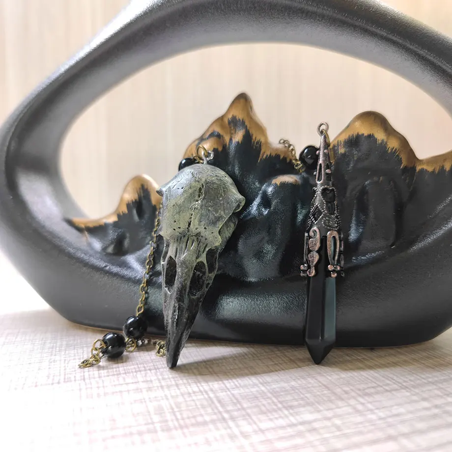 Natural Stone Black Obsidian Crystal Pendulum for Divination Dowsing Vintage Reiki Raven Skull Chain Spiritual Pendulos X189
