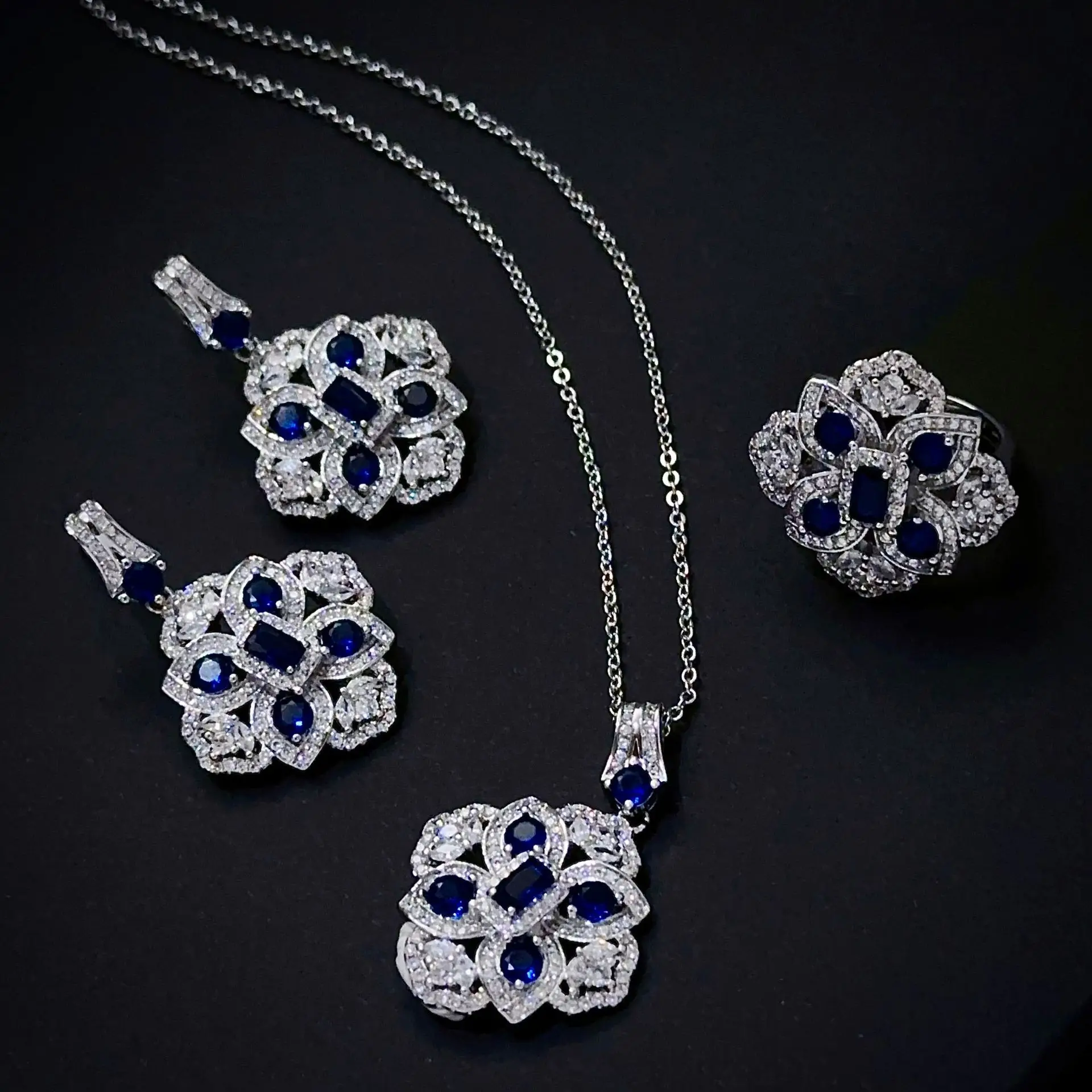 2024 New Trendy Lab Sapphire Jewelry Sets 14K White Gold Plated Ring Earring Necklace Female Vintage Wedding Banquet Accessories