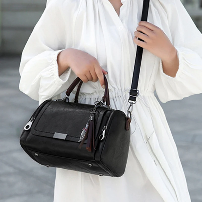 Tassel Decor Women's Large Capacity Shoulder Bag Fashion Zipper Crossbody Bag With Removable Strap Boston Handbag