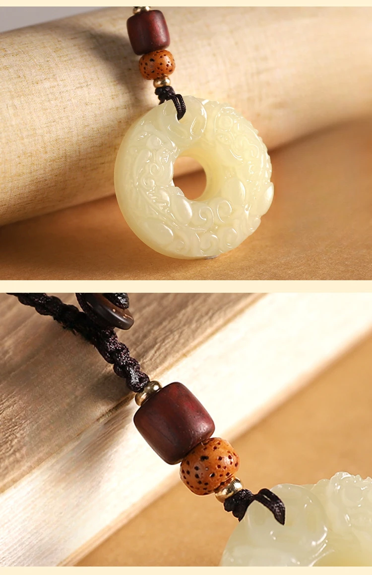 Natural Carving Jade Safety Buckle Bite Money Pixiu Keychain Wealth Transfer Handcrafted Retro Carved Bodhi Sandalwood Pendant