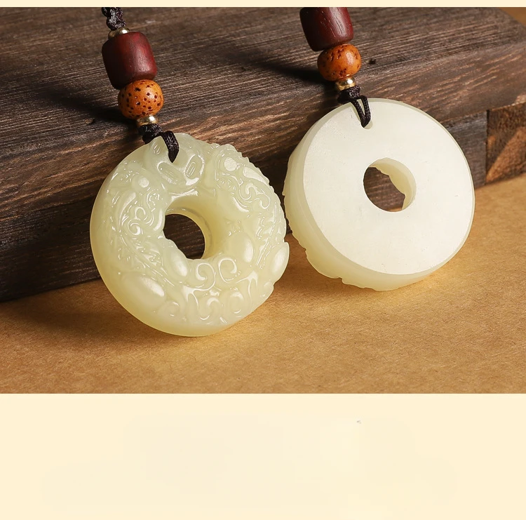 Natural Carving Jade Safety Buckle Bite Money Pixiu Keychain Wealth Transfer Handcrafted Retro Carved Bodhi Sandalwood Pendant