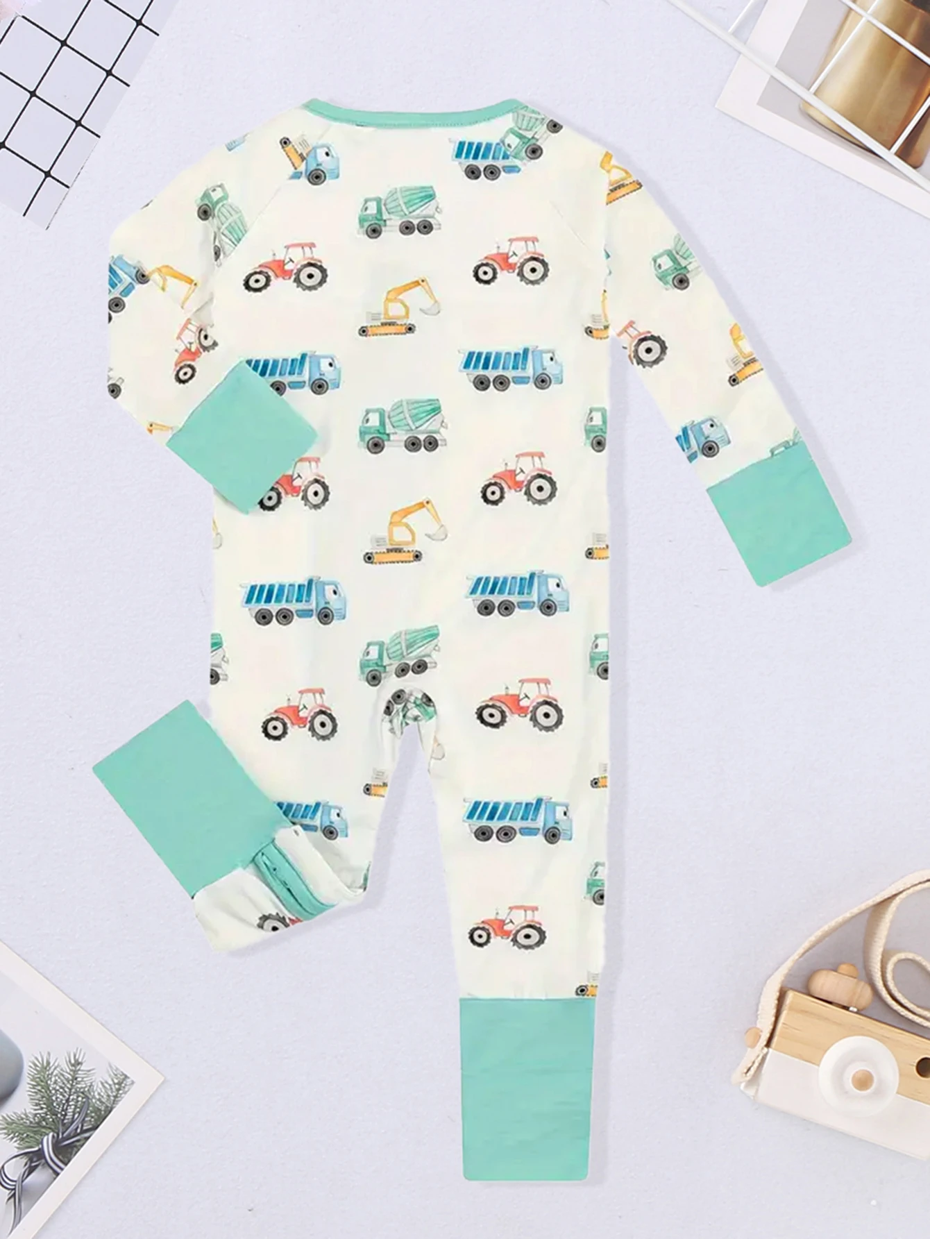 Winter Newborn Infant Baby Boys Romper Bear Print Long Sleeve Button Up Front Rompers Kids Onepiece Soft Fashion Baby Clothing