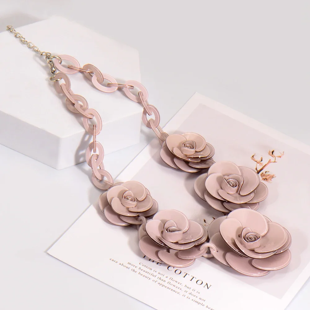 Blucome 2022 New Acrylic Flower Shape Necklace Female Exaggerated Clavicle Sweater Necklace Unique Women Girls Pendant Jewelry