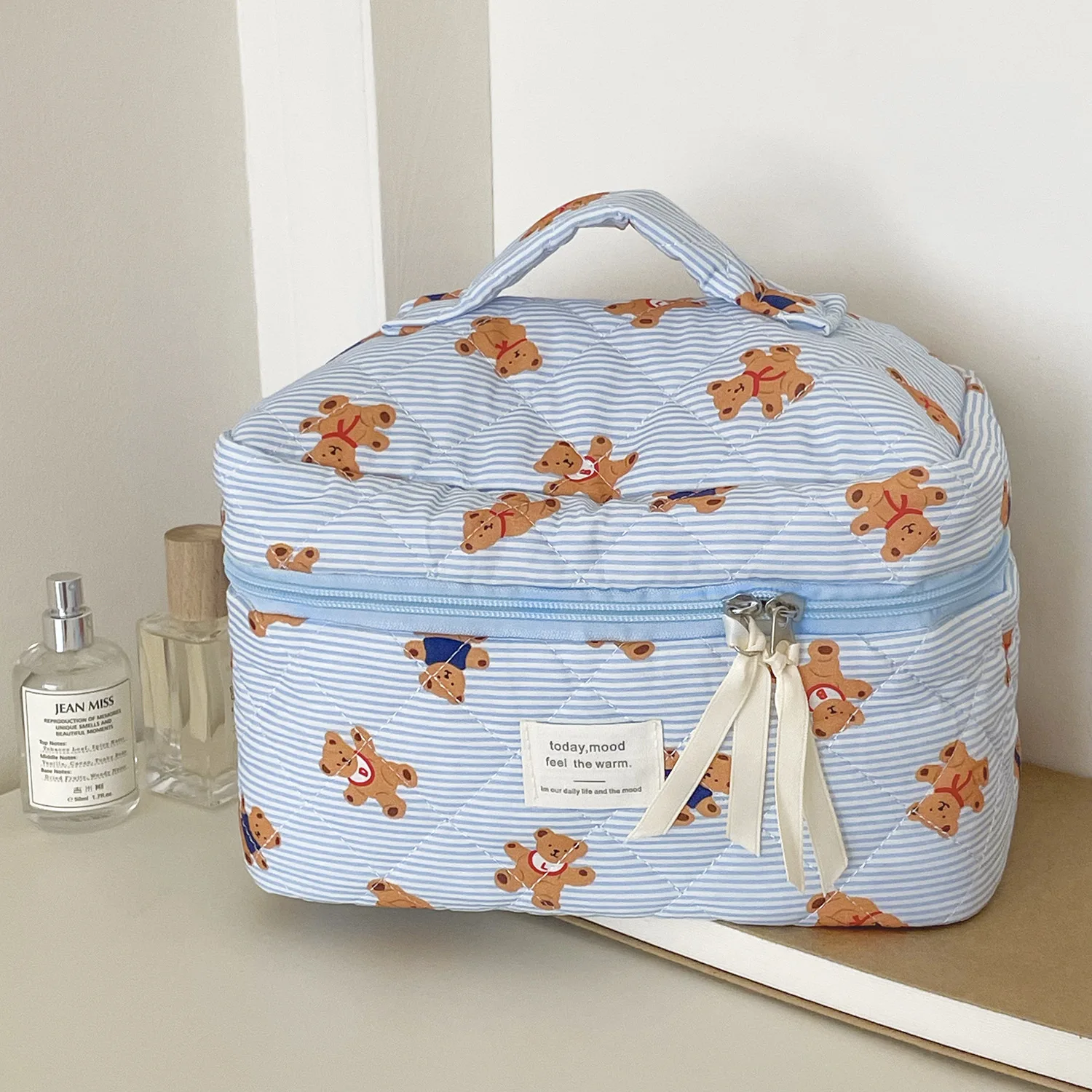 Women's Cosmetic Bag Striped Bear Makeup Bag Cartoon Go Out Large Capacity Toiletry Storage Bag Bolsa De Maquillaje Viaje Sweet
