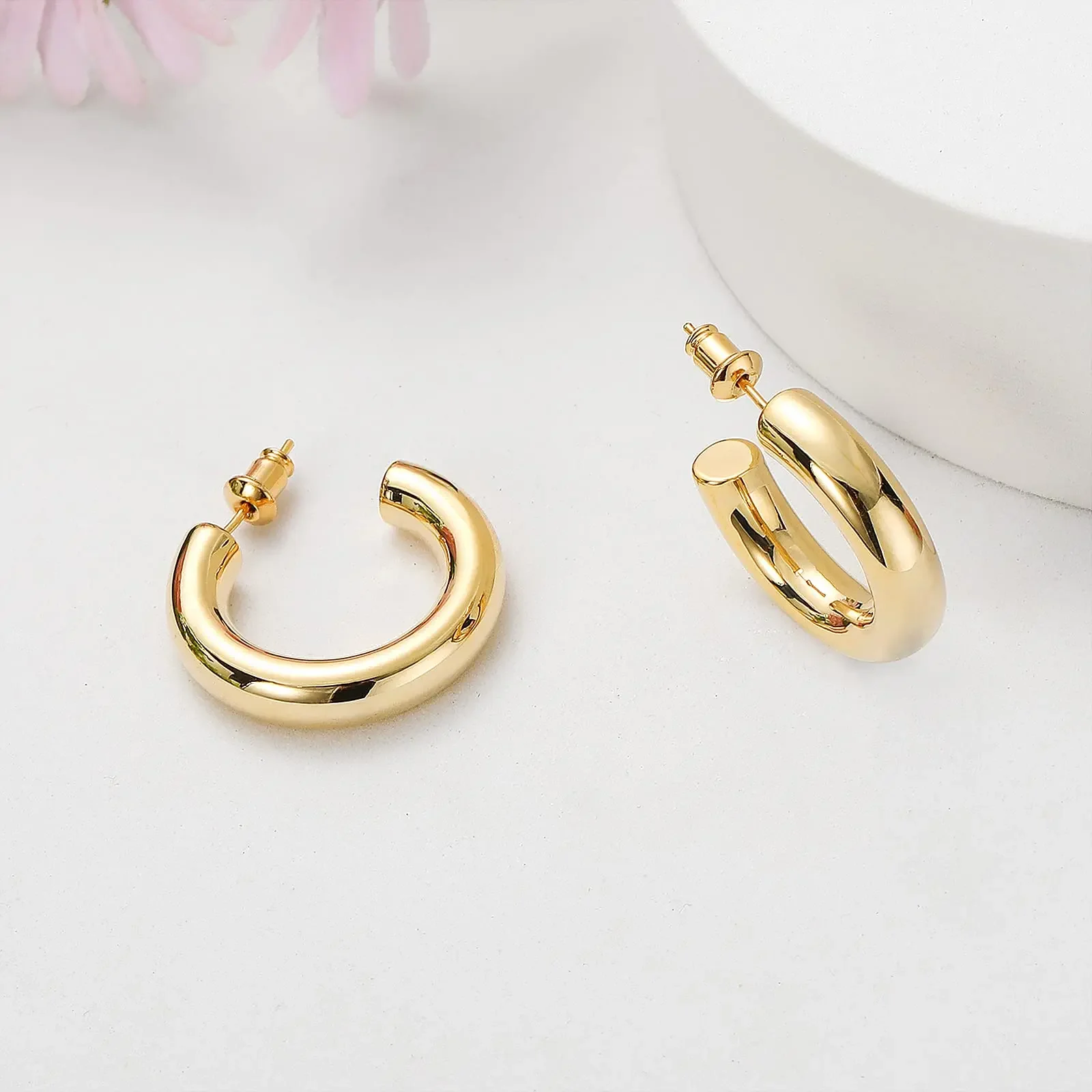 Eavva Hoop Earrings for Women Classic 14K Real Gold Plated Copper Hoop With 925 Sterling Silver Post Fashion Jewelry For Gift