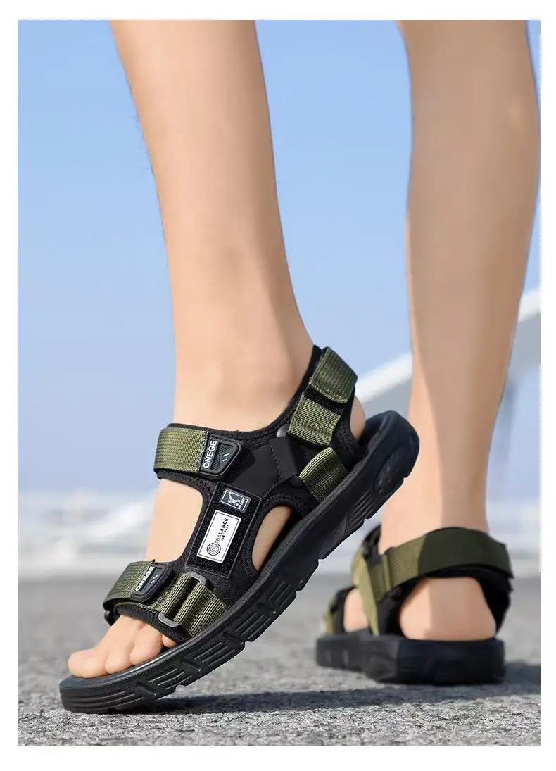 A Pair of Men's New Summer Casual Shoes, Fashionable and Trendy Sports Wear-Resistant Sandals, Cool Beach Shoes