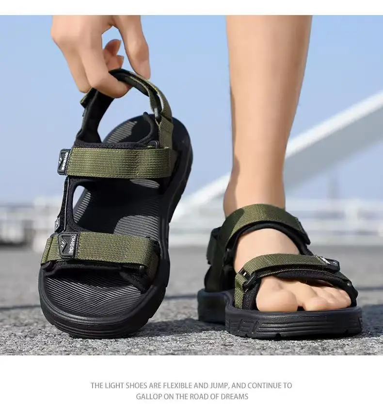 A Pair of Men's New Summer Casual Shoes, Fashionable and Trendy Sports Wear-Resistant Sandals, Cool Beach Shoes