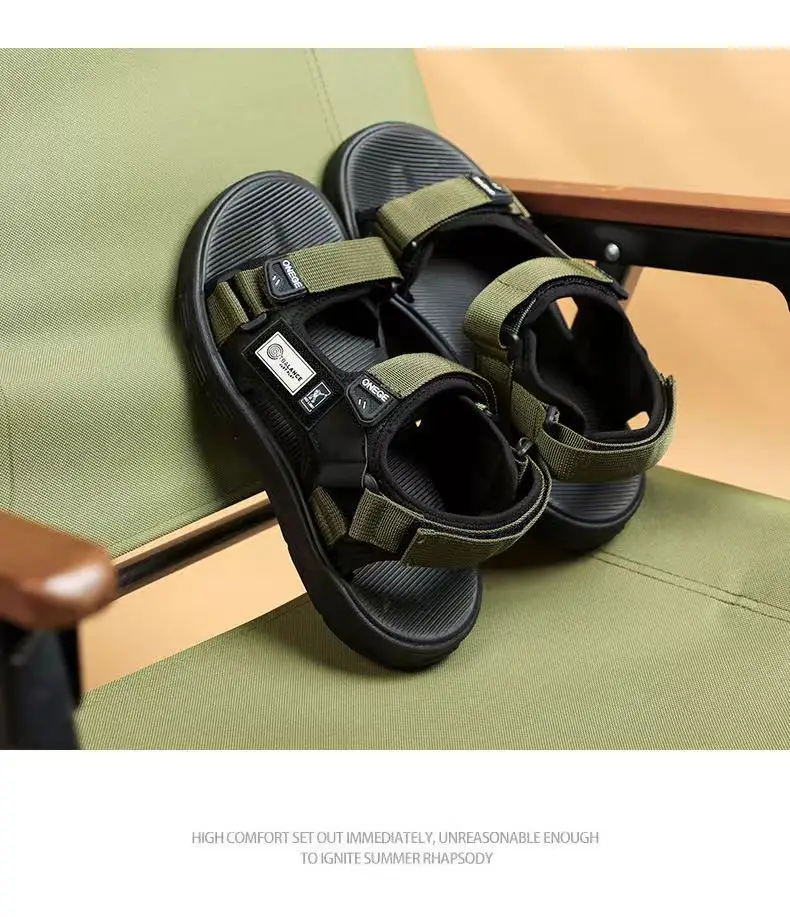 A Pair of Men's New Summer Casual Shoes, Fashionable and Trendy Sports Wear-Resistant Sandals, Cool Beach Shoes