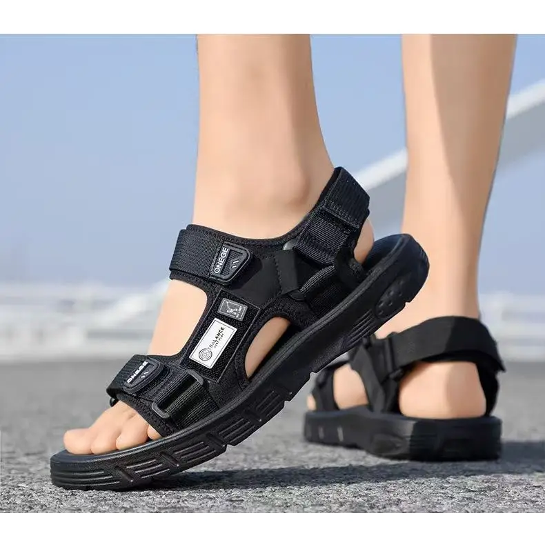 A Pair of Men's New Summer Casual Shoes, Fashionable and Trendy Sports Wear-Resistant Sandals, Cool Beach Shoes